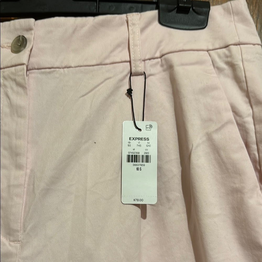 Express Pink Pants - Picture 2 of 6